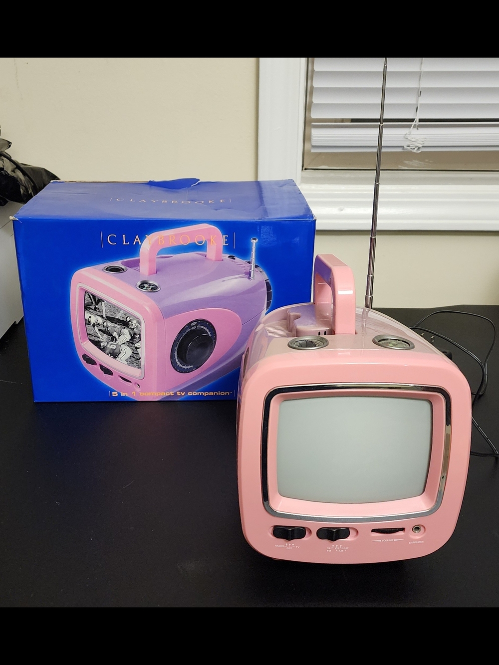 Vintage Claybrooke 5-in-1 Compact TV Companion Pink Portable B&W TV Radio Boxed